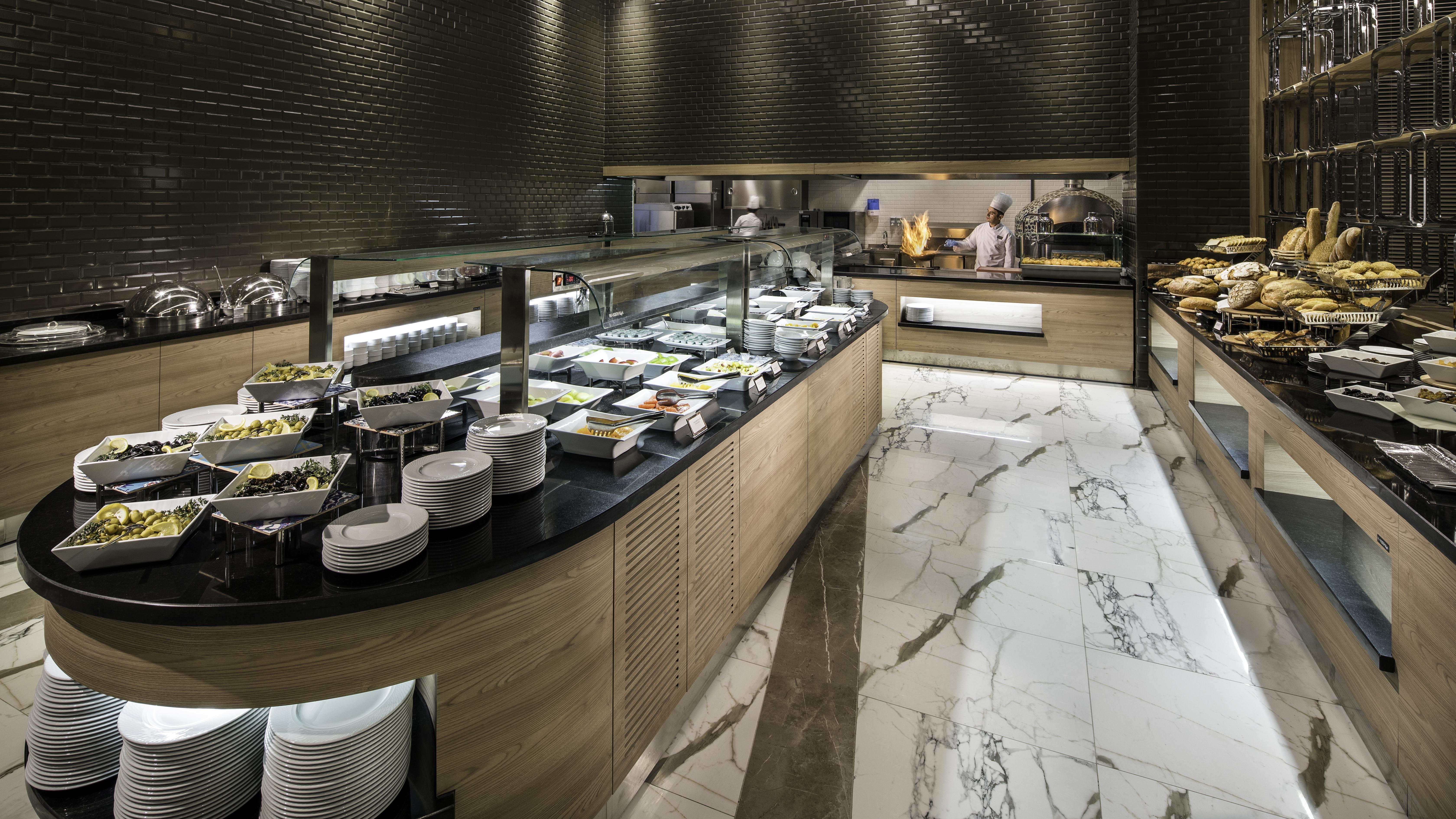Lionel Hotel Istanbul Luaran gambar The buffet at the lounge